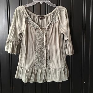 Ladie’s Almost Famous blouse, small